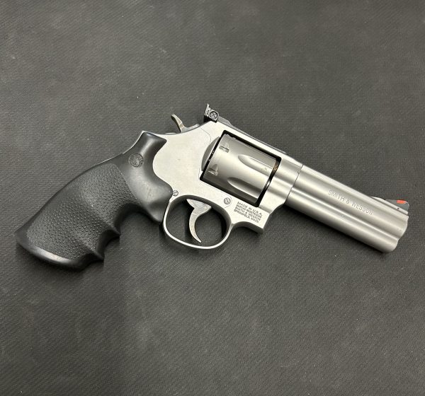 SMITH WESSON 686 PLUS 357
