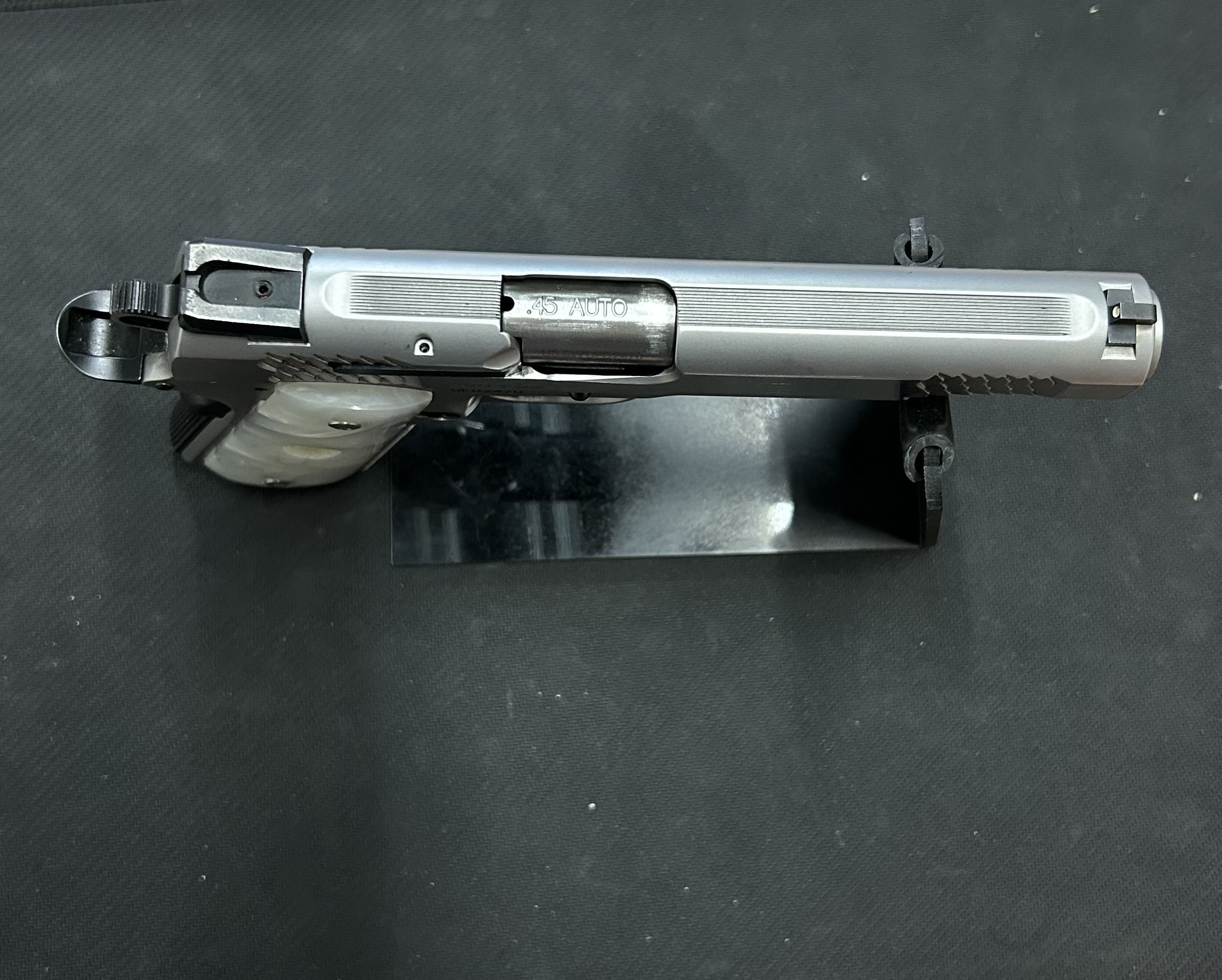 SMITH WESSON SW 1911 - 45 AUTO (45 ACP) – Image 3