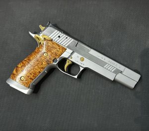 SIG SAUER - P226 S - Finition Inox / Bois - Cal 9 X 19 (9MM LUGER)